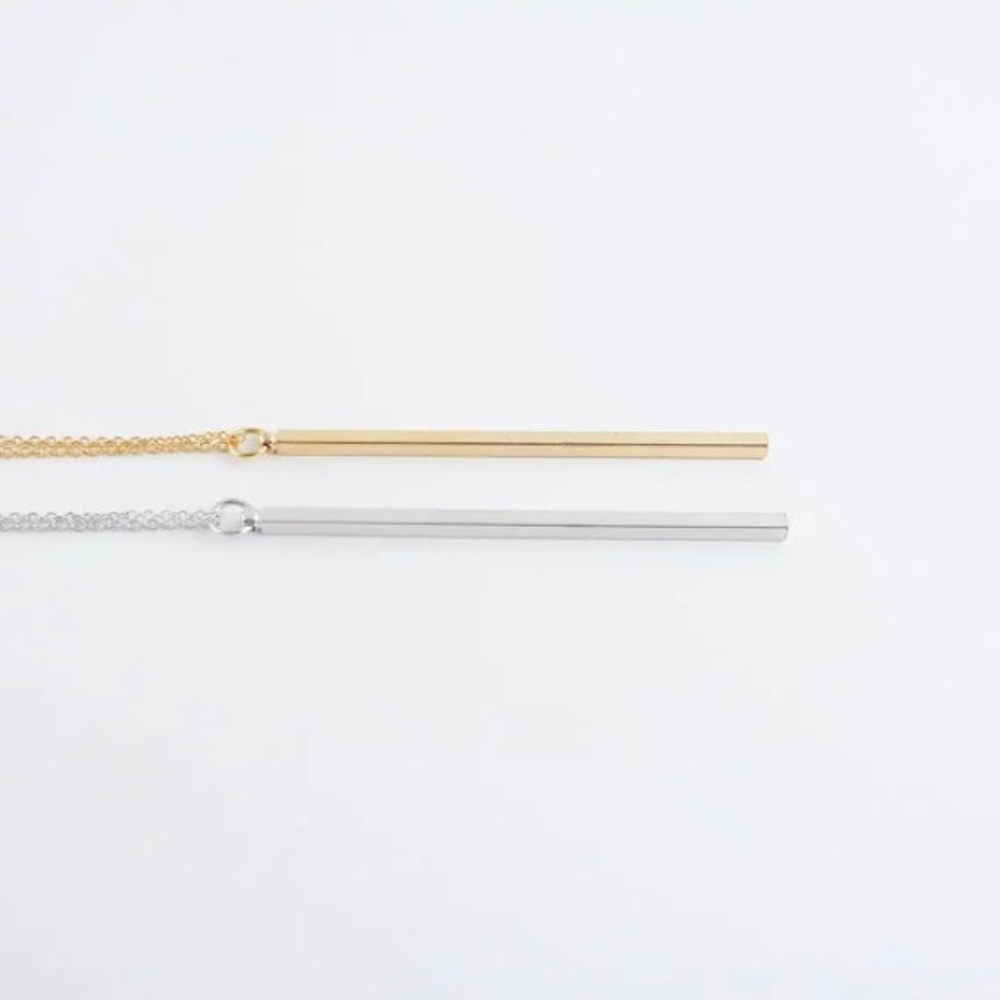 NEW!๐๐SILVERY! LONG BAR NECKLACE!๐๐MINIMALIST! - Picture 5 of 8